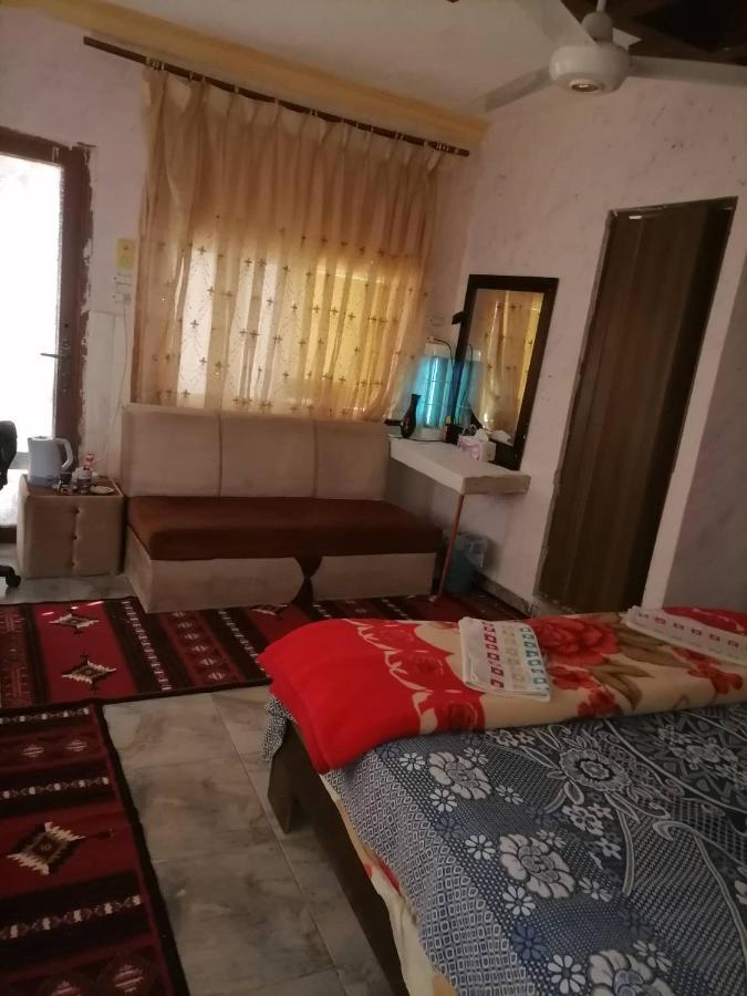 Guest House Hazem Al Azraq ash Shamali Exterior foto
